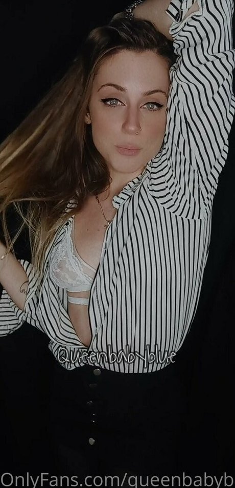 Queenbabybluee