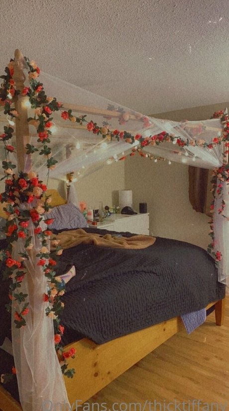 Foto di nudo di fuga di OnlyFans di Thicktiffany
