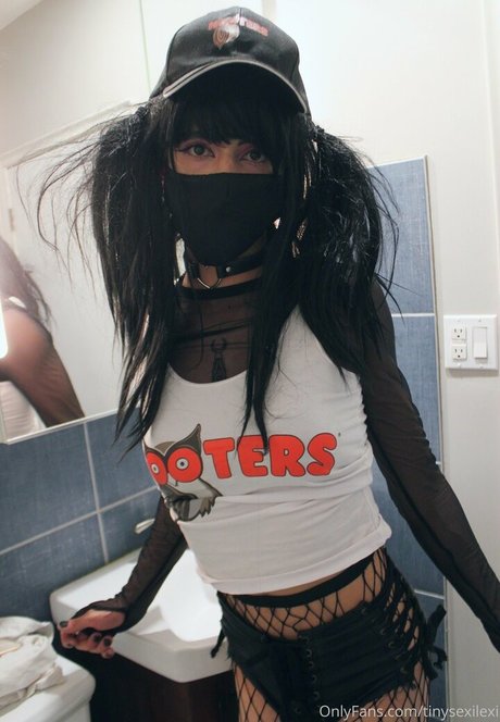 Tinysexilexi666