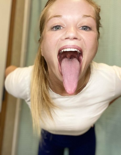 Katelynlongtongue