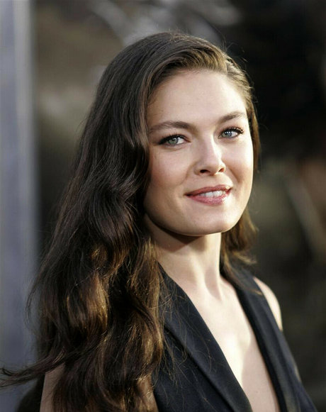 Alexa Davalos