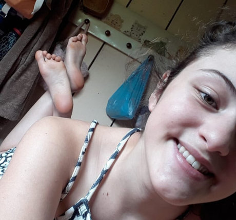 Friends Pretty Feet