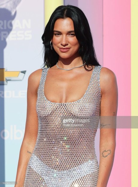 Dua Lipa