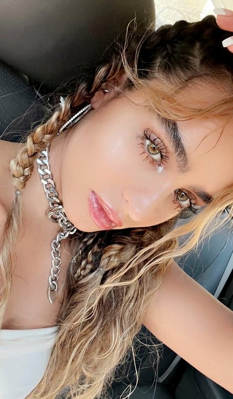 Sommer Ray