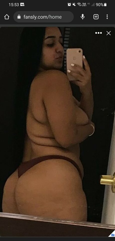 Foto di nudo di fuga di OnlyFans di Adriana Jinett