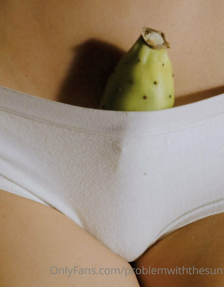 Foto di nudo di fuga di OnlyFans di Problemwiththesun