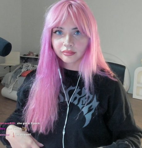 Foto di nudo di fuga di OnlyFans di Noodlenom