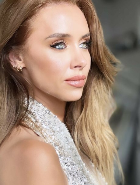 Una Healy