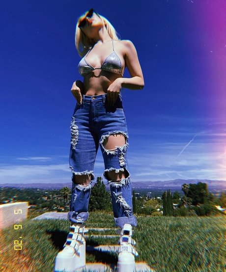 Ava Max