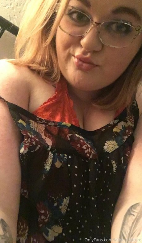 Ladykeepsherlegsopen