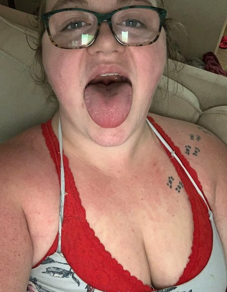 Ladykeepsherlegsopen