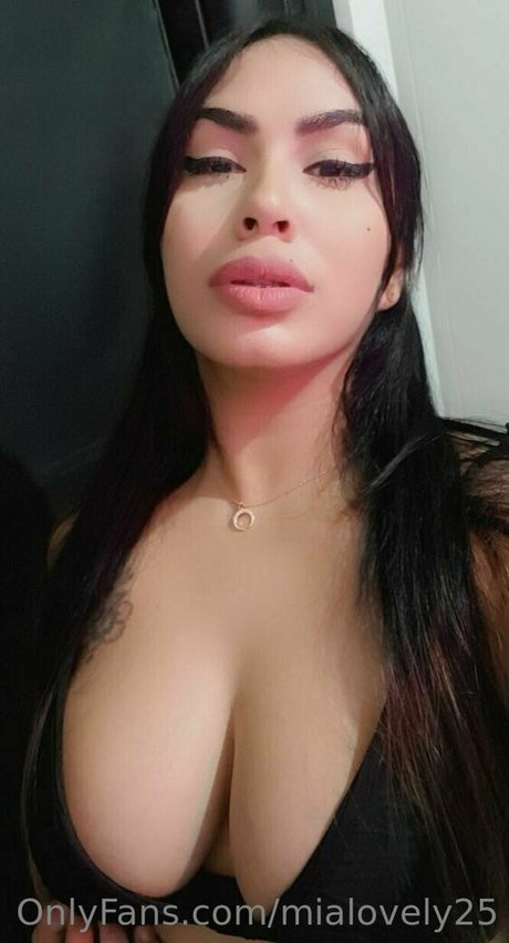 Mialovely25