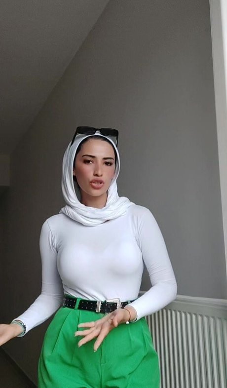 Foto di nudo di fuga di OnlyFans di Ggulumss