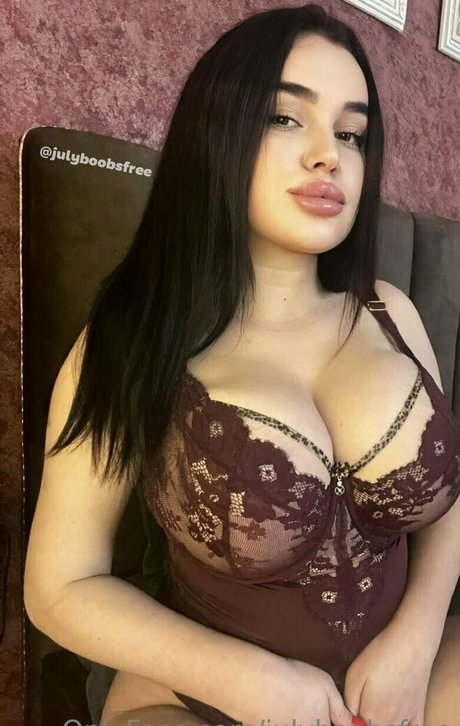 Julyboobsfree
