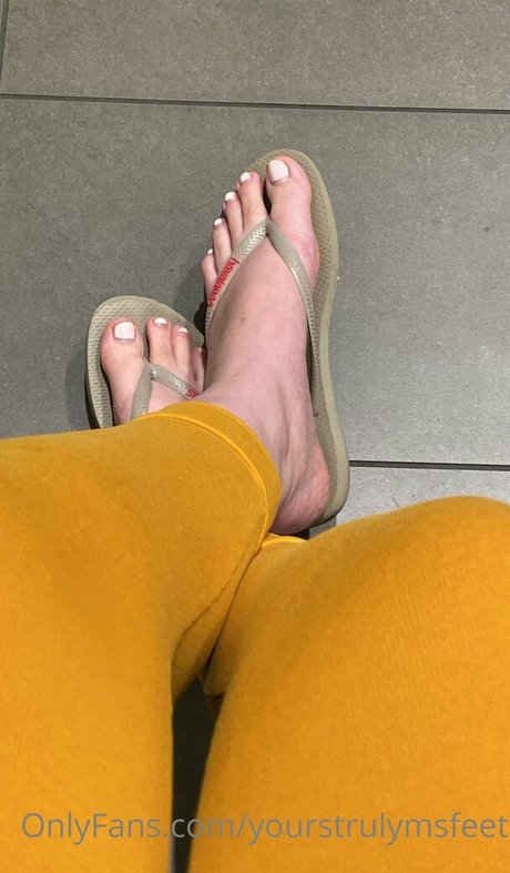 Yourstrulymsfeet