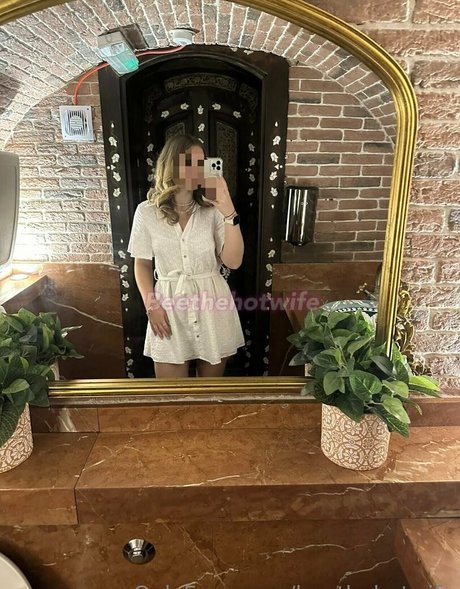 Beethehotwife
