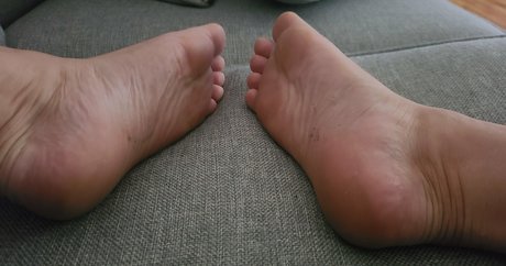 Smelliefeetsweetie