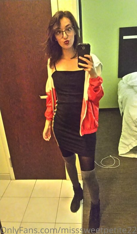 Misssweetpetite22