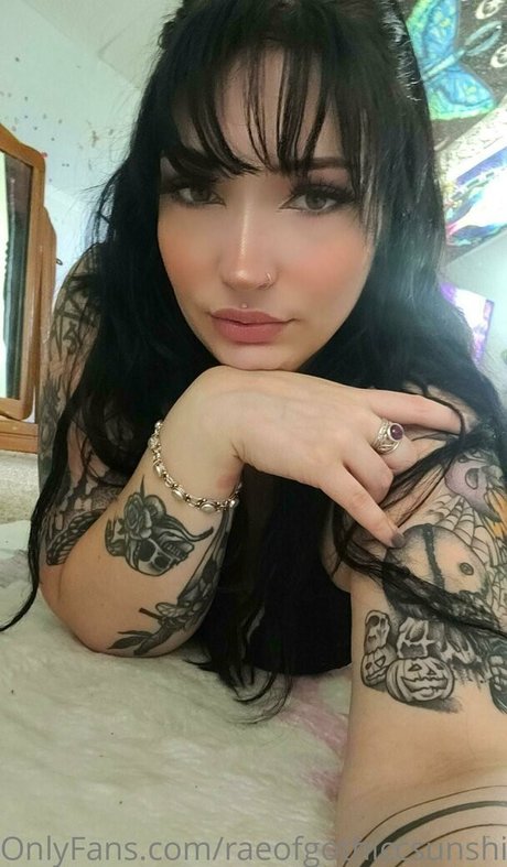 Raeofgothiccsunshine