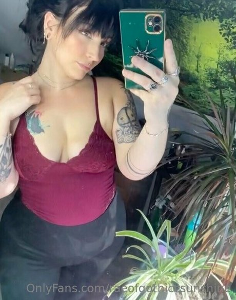 Raeofgothiccsunshine