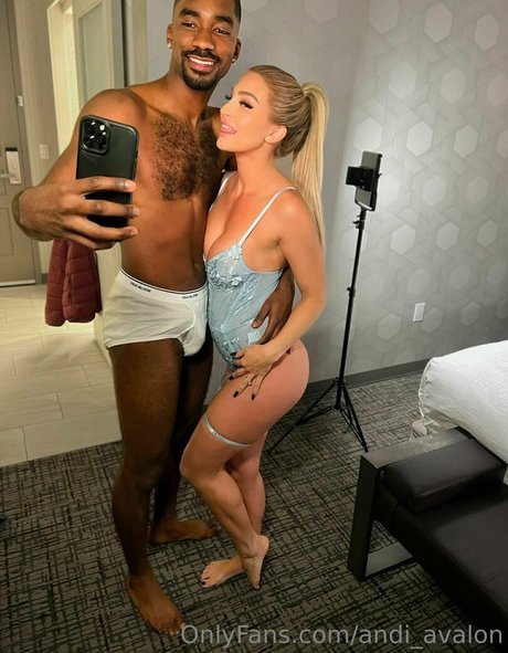 Andi Avalon