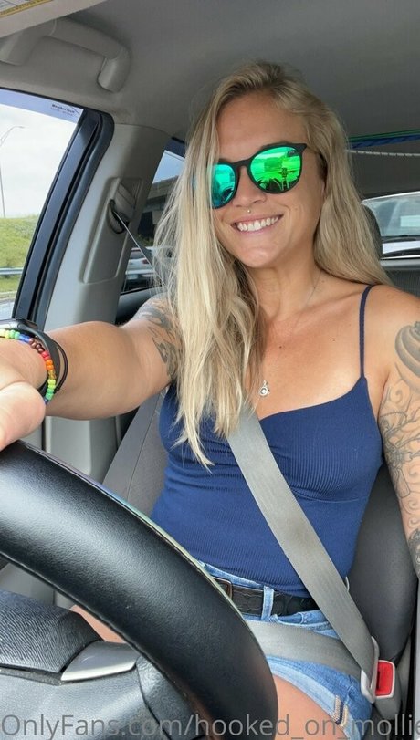 Hookedonmollie2