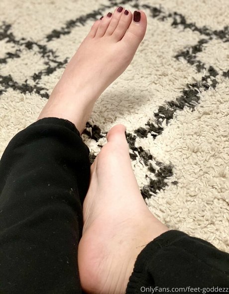 Feetgoddezz