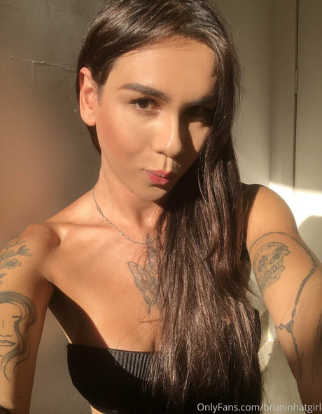 Bruninhatgirl