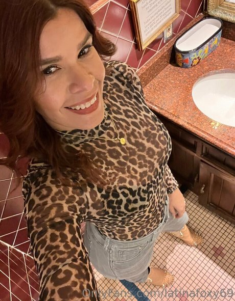 Latinafoxy69