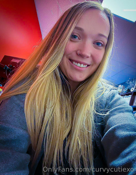 Curvycutiexo