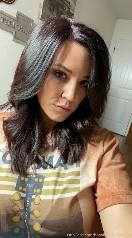 Hotwifebrookeblaze