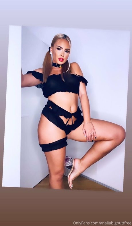 Analiabigbuttfree