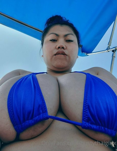 Bustythaigirlx