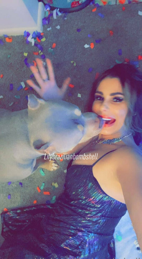 Lilybrazilianbombshell