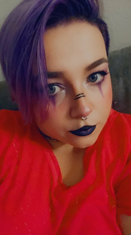 Unsupervisedhousewife