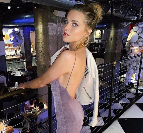 Anne Winters
