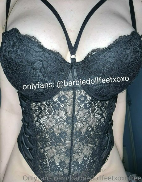 Barbiedollfeetxoxofree