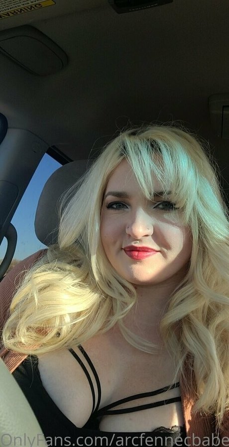 Arcfennecbabe