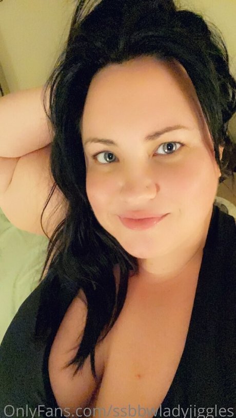Ssbbwladyjiggles