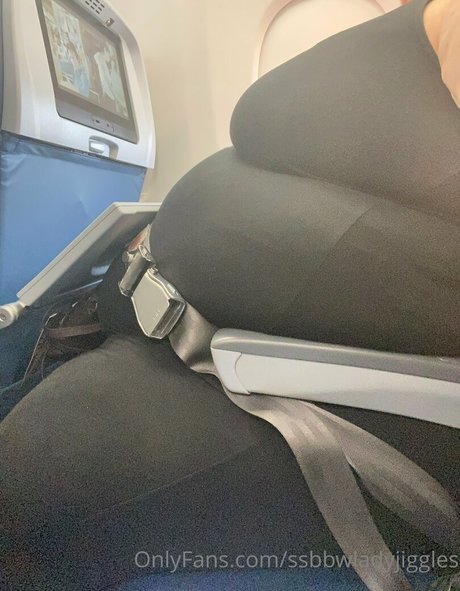 Ssbbwladyjiggles