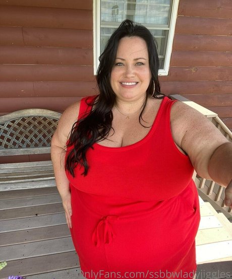 Ssbbwladyjiggles