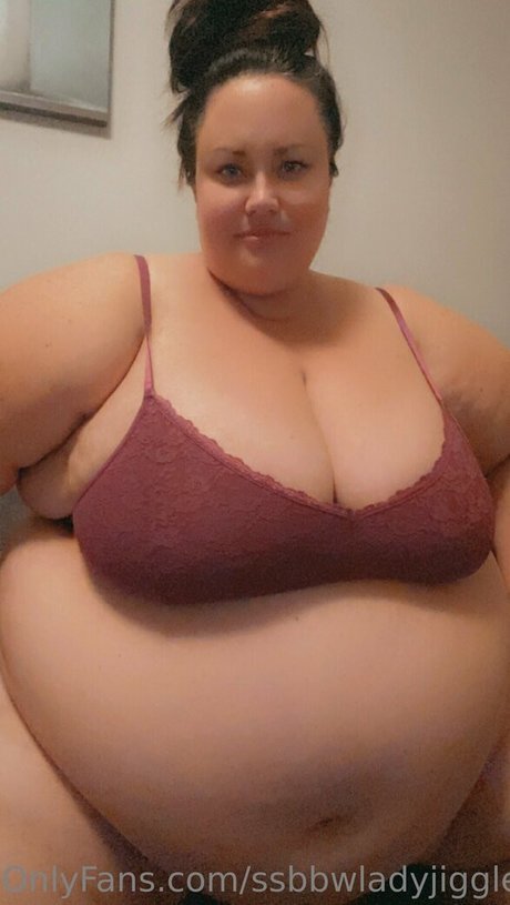 Ssbbwladyjiggles