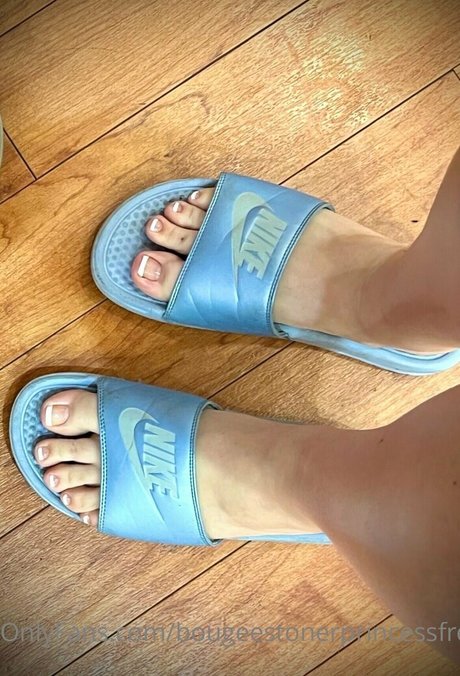 Bougeestonerprincessfree