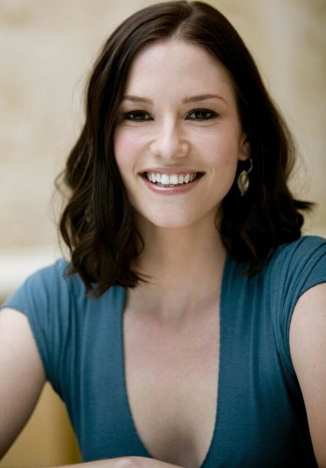 Chyler Leigh