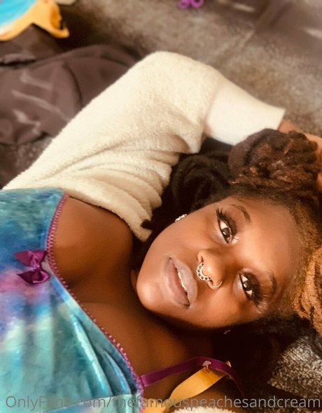 Thefamouspeachesandcream