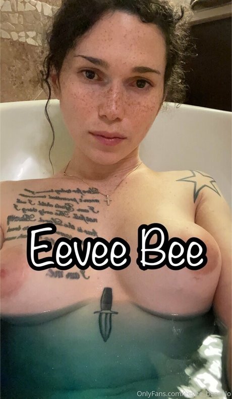 Foto di nudo di fuga di OnlyFans di Eeveebeevip